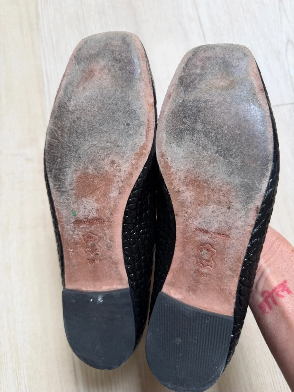 TORY BURCH georgia square toe black leather croc embossed ballet flats / 7.5